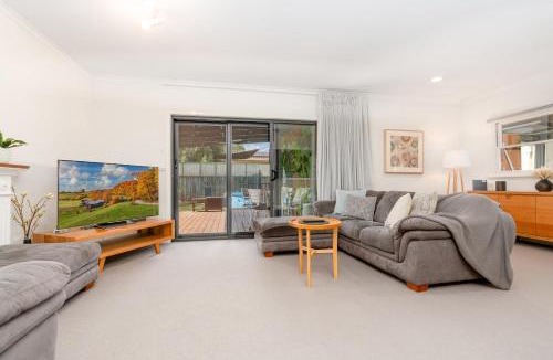 Strathdale House | Great for groups, sleeps 11, pet friendly, CBD 4km