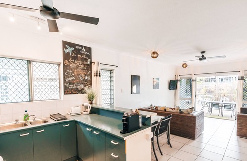 Cairns North Apartment | GREAT VALUE FOR MONEY.