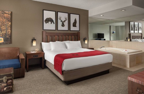 Grapevine Resort | Great Wolf Lodge Grapevine
