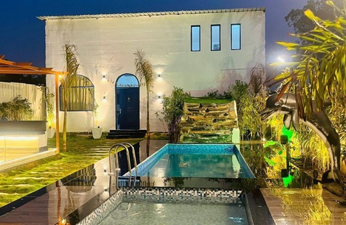 Gurugram Villa | Greek House By Housiify