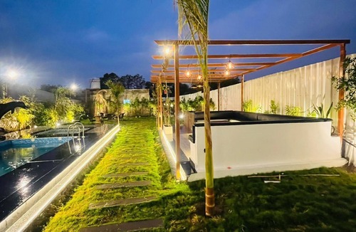 Gurugram Villa | Greek House By Housiify