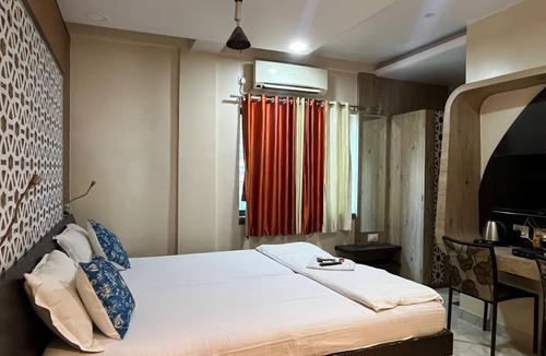 Kolkata Hotel | Green Leaf Regency