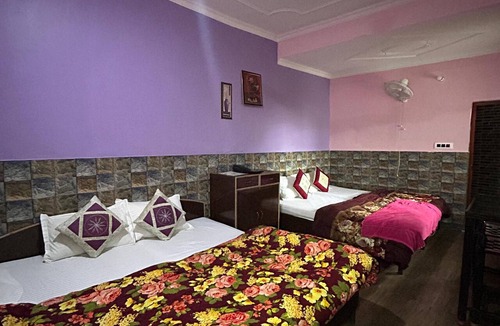 Lansdowne Hotel | Green Valley Hotel & Restaurant