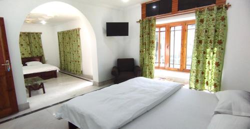 Srinagar Hotel | Greenoriva Aero Srinagar