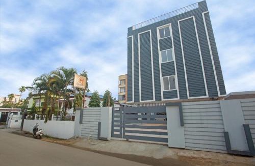 Beltola Hotel | Grey House Inn