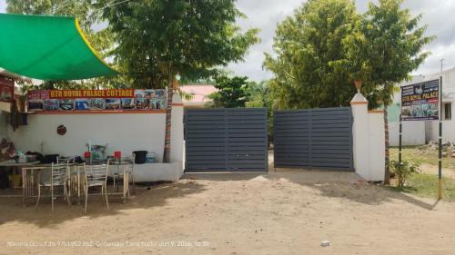 Pennagaram Hotel | GTR Royal Palace cottage