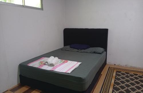 Kuala Terengganu Ski Chalet | Guest House 2
