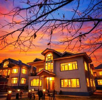 Srinagar House | Gulmarg Palace Resorts