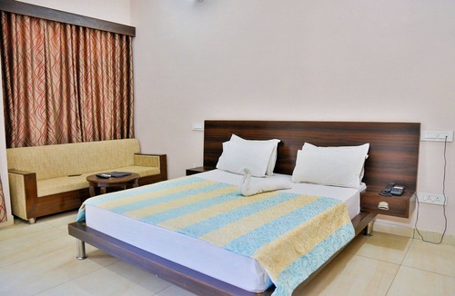 Viratnagar Hotel | Gulmohar Sariska Resort