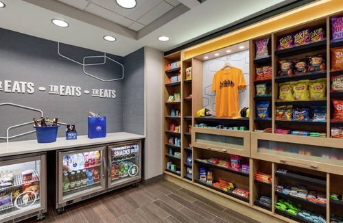 Bairdford Hotel | Hampton Inn & Suites Pittsburgh/Harmarville