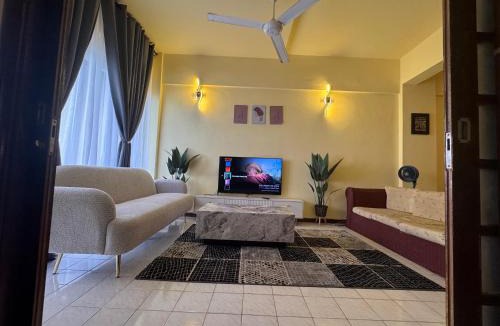 Taman Haji Zainal Apartment | Hannie 88 Corus Homestay