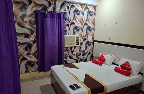 Danapur Hotel | Happy Guest House