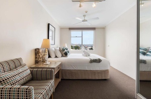 McMahons Point Apartment | Harbourside #53