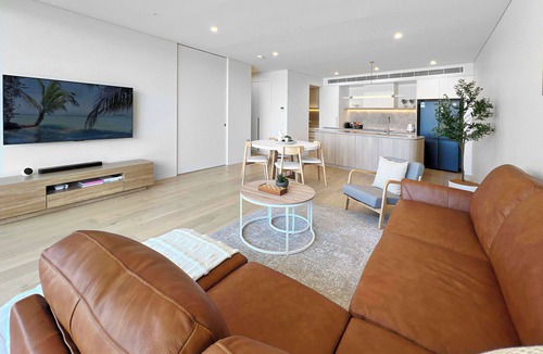 Shell Cove Apartment | Harbourside Delight - Waterfront Oasis
