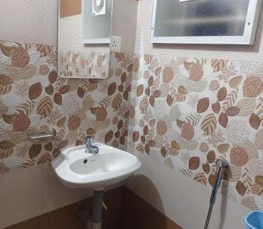 Guruvayur Apartment | Harichandhanam stay