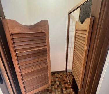 Heathcote Junction Apartment | Harmonious One Bedroom Cabin