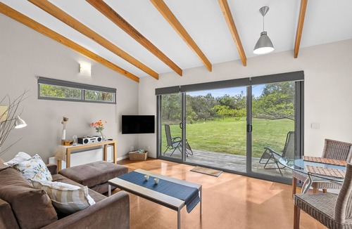 Bellbrae Ski Chalet | Harvest Studio Two - Coastal Comfort Meets Country Serenity