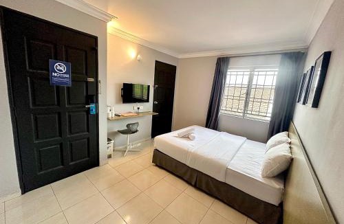 Kampung Tok Sirun Hotel | # Hashtag Hotel - Self Check in