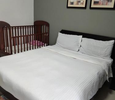 Batu Ferringhi Apartment | Have a pleasant stay with Bayu Emas Homestay
