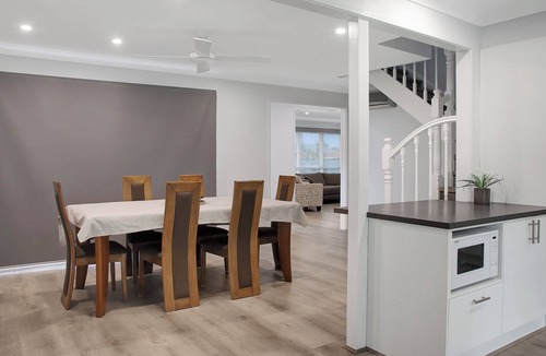 Hamlyn Heights House | Haven At Heights/Holiday or Corporaten