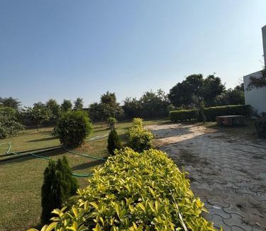 Gurugram Villa | Haven Farm Stay , Pool , Cricket , 3BR , NCR