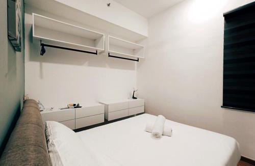 George Town Apartment | Haven Luxury 2BR Suite with Stunning Views