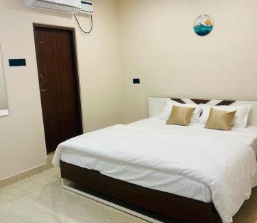 Vadanemelli Hotel | Heaven Crest - 127, Suites & Stays