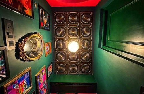 Gomti Nagar Bed & Breakfast | Helios Maximus by Archipixels Homes