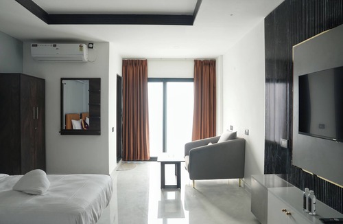 Devanahalli Hotel | Hemagiri Palace