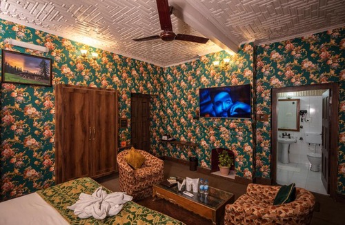 Rajbagh Hotel | Heritage Bungaow