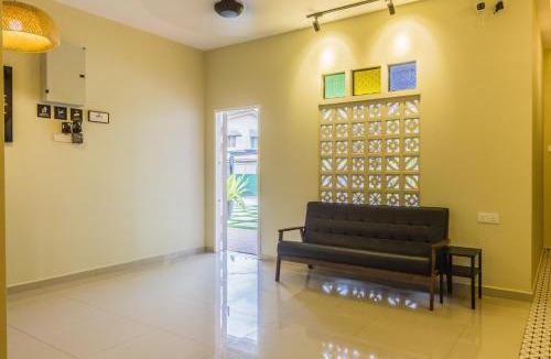 Benggali House | Hidden 4BR Cottage House Retreats (Free Parking)