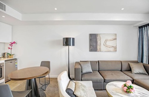 Chatswood CBD Apartment | Hidden gem studio in the heart of Chatswood