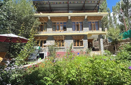 Leh Apartment | Hidden Leaf