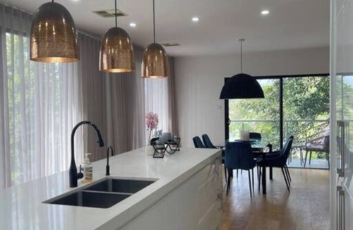 Merewether House | Hidden Nature's Retreat