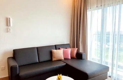 Kampung Bukit Dukong Apartment | HIGH floor Corner Unit - Landmark Residence 1, Free Wi-Fi, Free Parking, Nice View