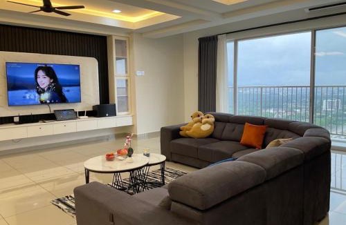 Sitiawan Apartment | High Floor view,Cozy Balcony,10Pax,KTV, The Venus Sitiawan