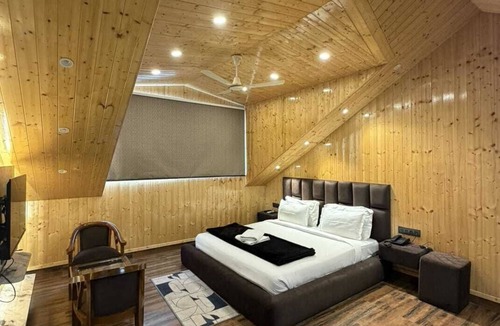 Kasauli Hotel | Hill Top Heaven By Elvora Hotels & Resorts