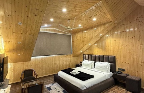 Kasauli Hotel | Hill Top Heaven By Elvora Hotels & Resorts