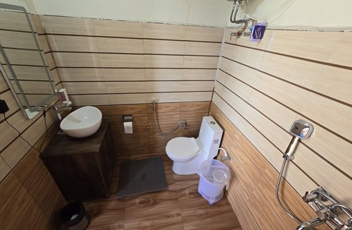 Chakrata Hotel | Hill View Retreat