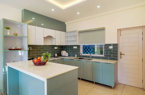 Kumarhatti Villa | Hillshades Retreat by Alaya Stays 6BHK