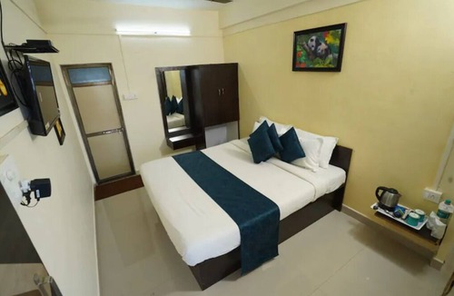 Pune Hotel | Hilltop Retreat