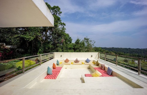 Pilerne Industrial Estates Villa | Hilltop Villa With Pool River View Whitehouse