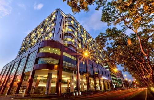 Downtown Kota Kinabalu Hotel | Hilton Kota Kinabalu