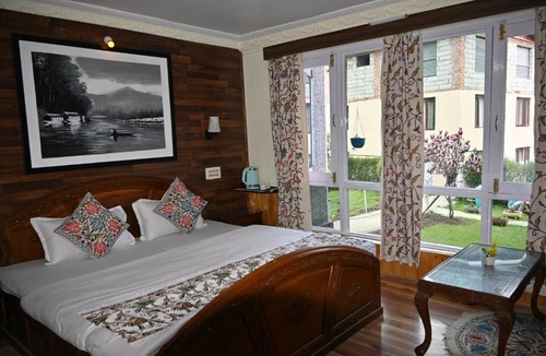 Laripora Hotel | Himalayan Cottages Pahalgam