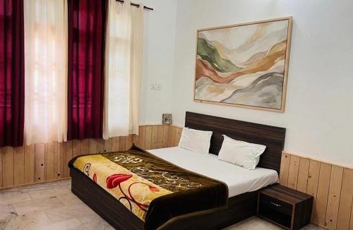 Sakoli Hotel | Himani Chamunda