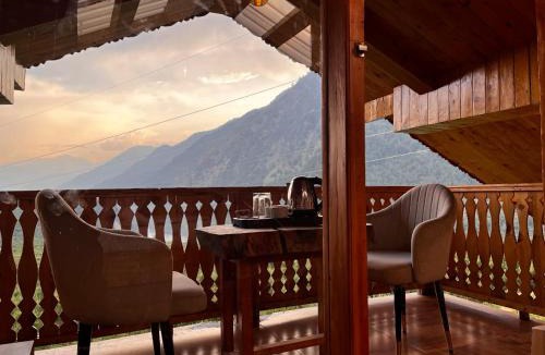 Jagatsukh House | Himtrek Stays X Hidden Orchard