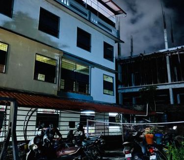 Kannur Hotel | HL Budget Single Room