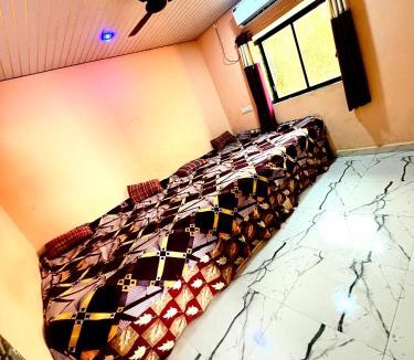 Amarnath Villa | HM Private Farm House 2BHK ll Swimming Pool ll AC ll