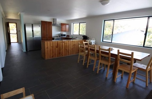 Manyana House | Holiday Haven a basic holiday home in Manyana