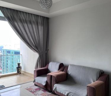 Taman Century Apartment | Holiday Home in JB , 2 Bdrm 2 Bthrm Wifi 4 pax